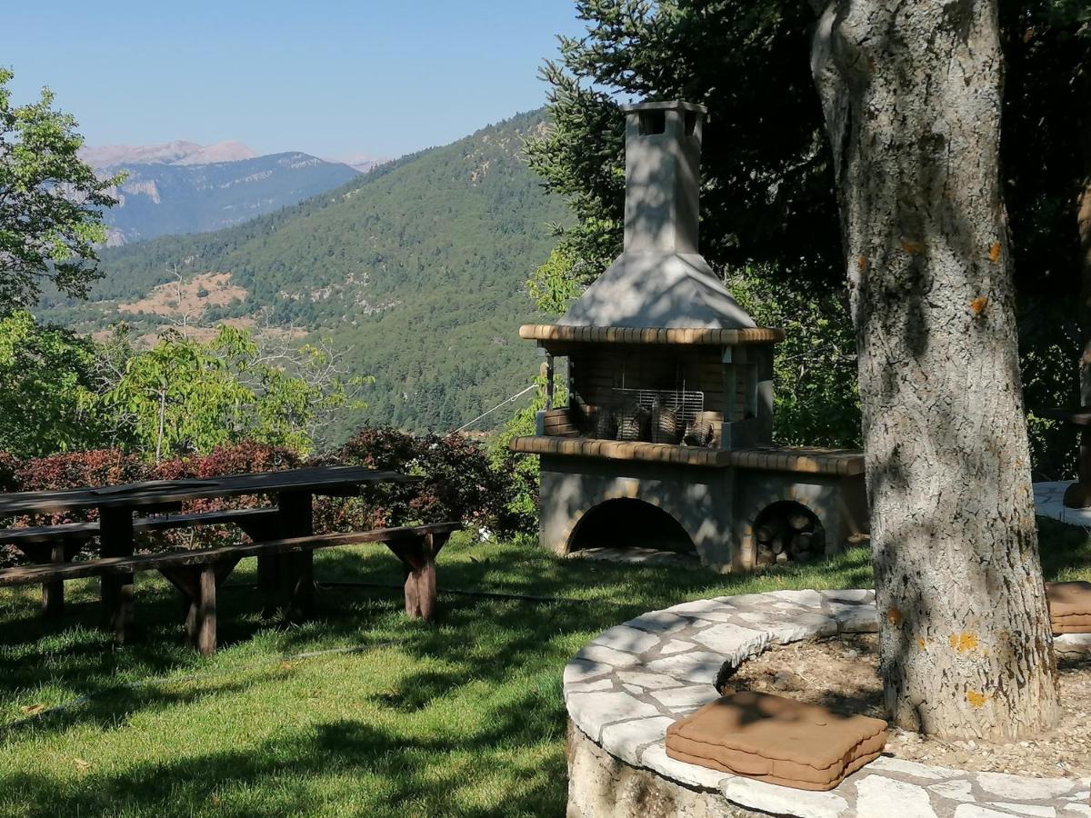 Ξενώνας Το Πατρικό Karia  Bagian luar foto