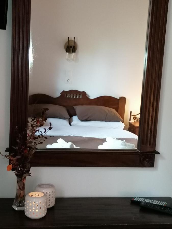 Ξενώνας Το Πατρικό Karia  Bagian luar foto
