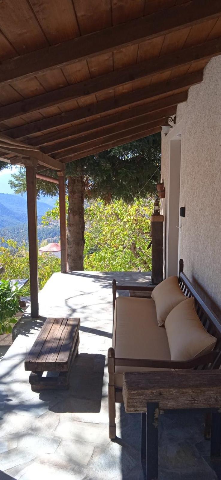 Ξενώνας Το Πατρικό Karia  Bagian luar foto